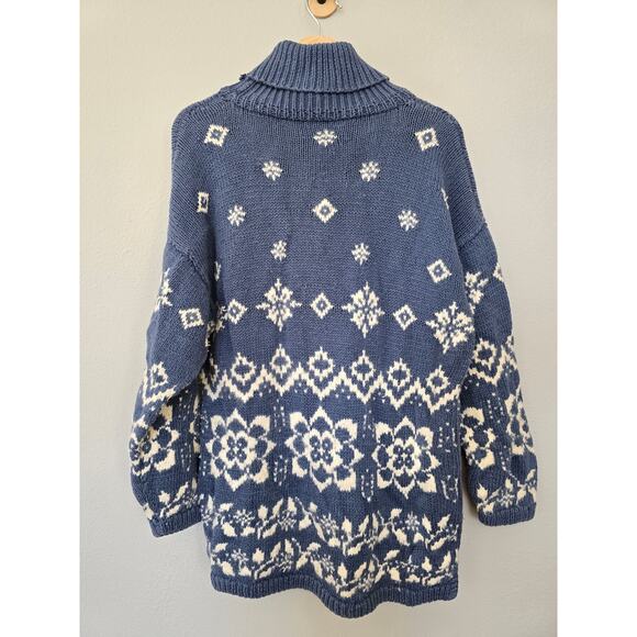 Vintage Fair Isle Blue Floral Sweater Express Handknit Medium Cozy Soft Cabin - Picture 4 of 9